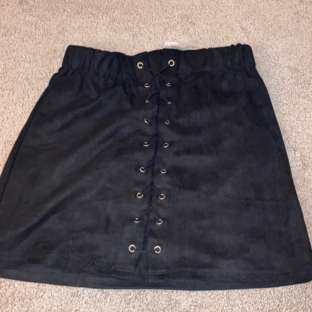 BRAND NEW black skirt